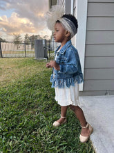 Load image into Gallery viewer, Dimensional Daisies