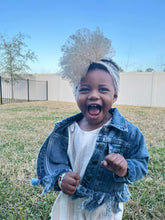 Load image into Gallery viewer, Dimensional Daisies