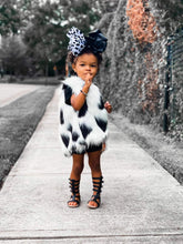 Load image into Gallery viewer, Cruella Bow
