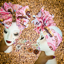 Load image into Gallery viewer, Fen &amp; Fabulous 💗
