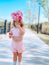 Load image into Gallery viewer, Fen &amp; Fabulous 💗
