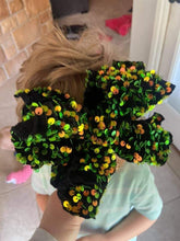 Load image into Gallery viewer, Green/Gold Sequin
